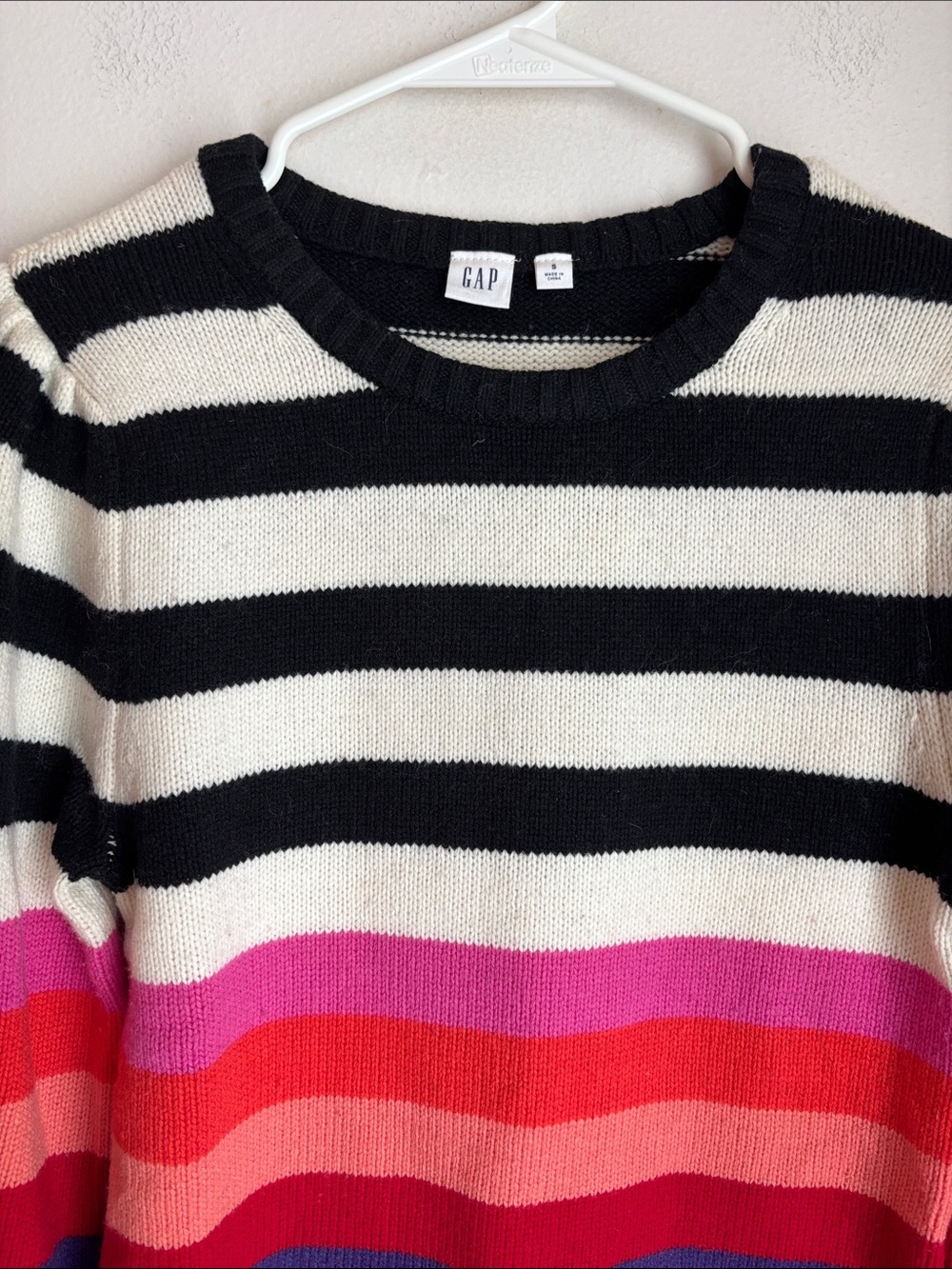 GAP Women's Multicolor Rainbow Striped merino wool Crewneck Sweater Small EUC - Picture 2 of 7